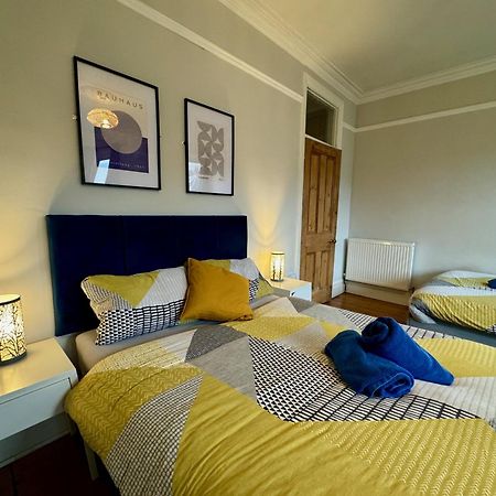 Large Citycentre Townhouse & Hot Tub, Pool Table And Offroad Parking Cardiff Esterno foto