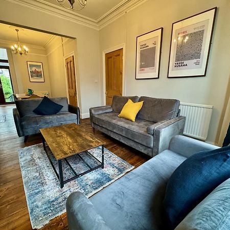 Large Citycentre Townhouse & Hot Tub, Pool Table And Offroad Parking Cardiff Esterno foto
